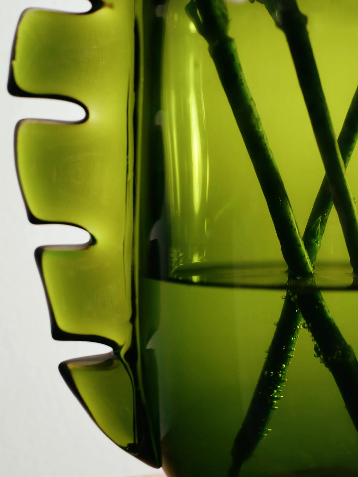 Alas Vase - Moss Green - Image 2