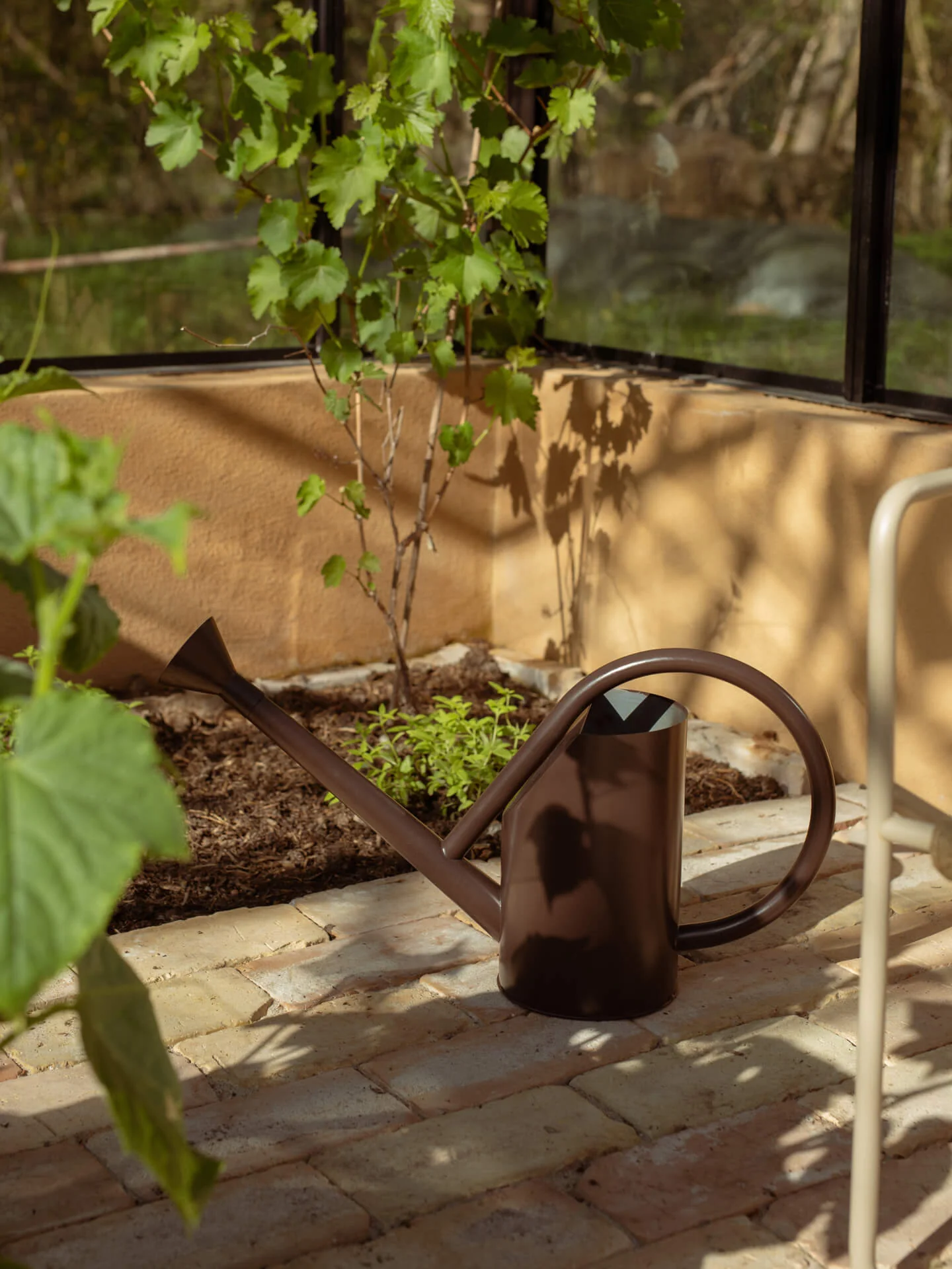 Antila Watering Can - Dark Chocolate - Image 2