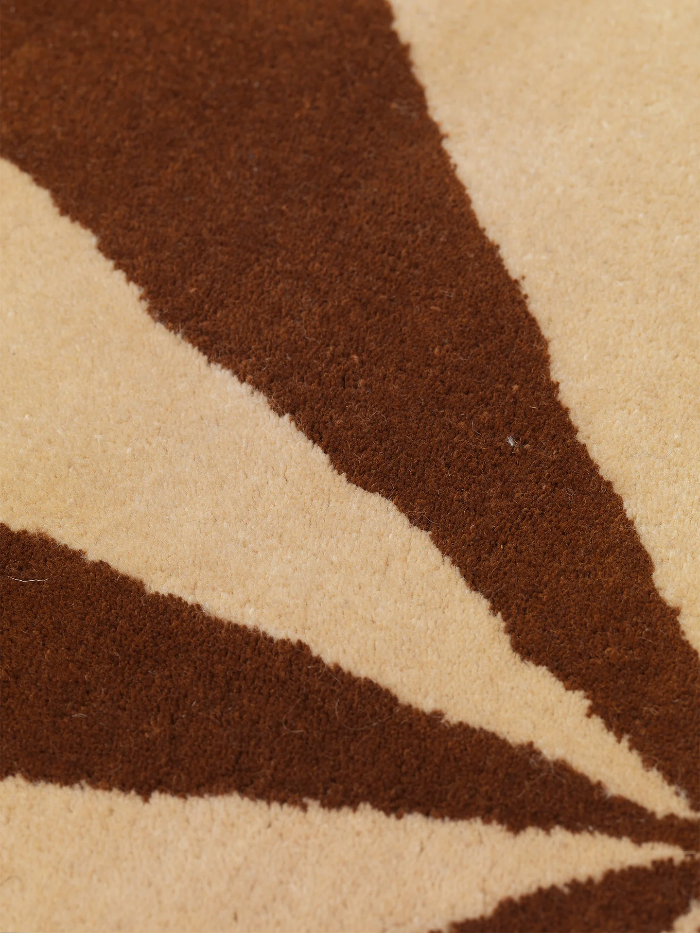 Arch Tufted Rug - Dark Brick/Off-White - Image 4