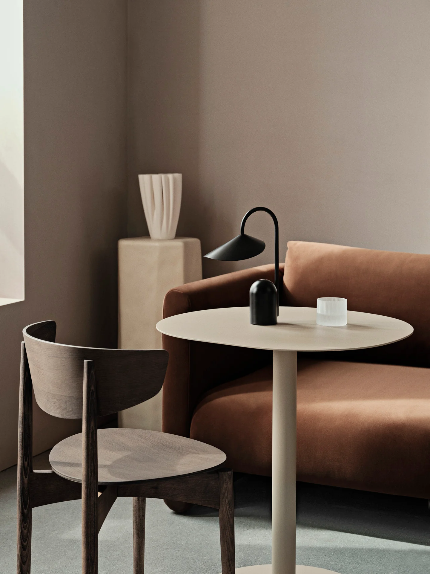 Arum Portable Lamp - Black - Image 3