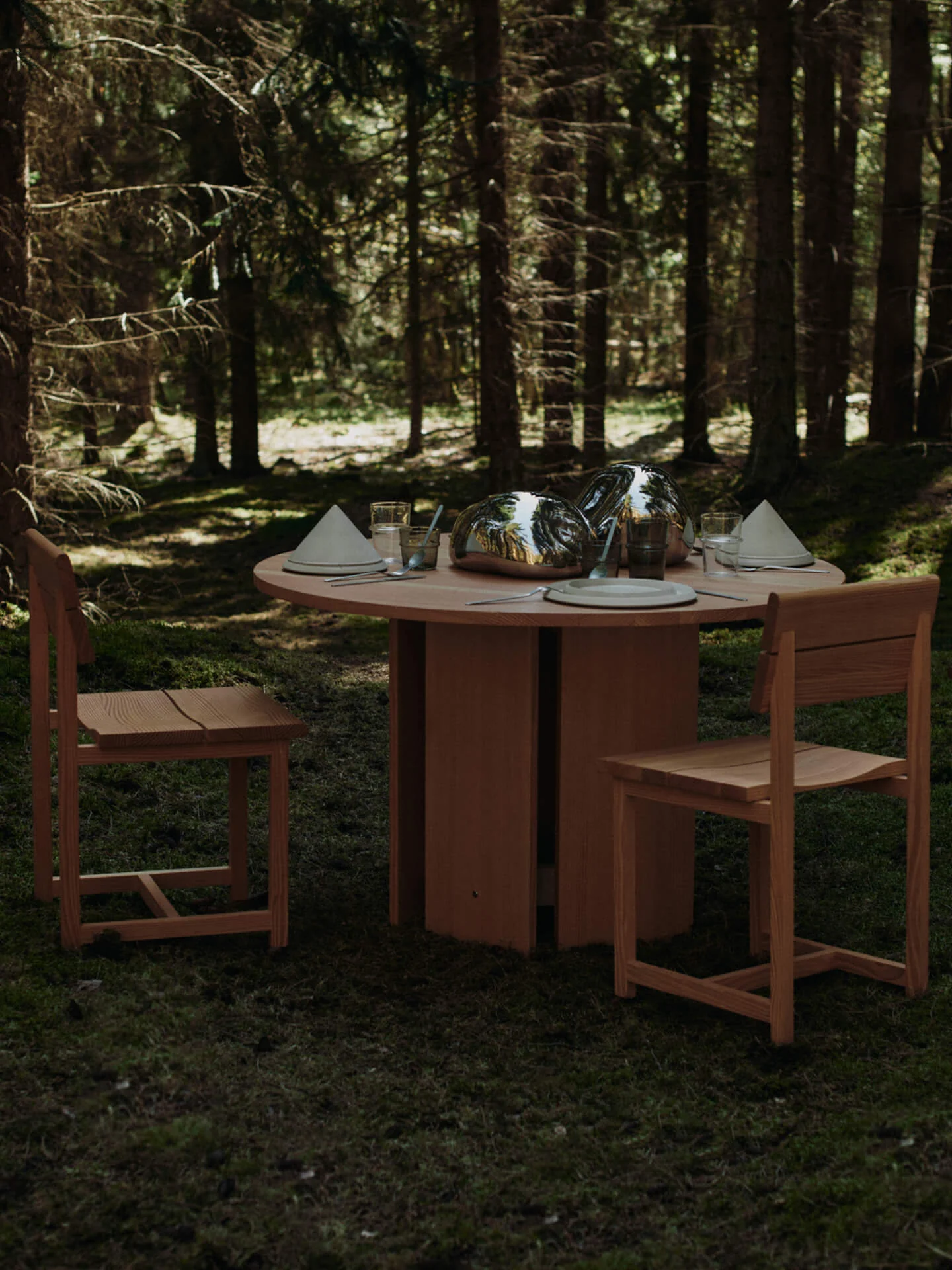 Aukko Dining Table - Ø140 - Douglas Fir - Image 7