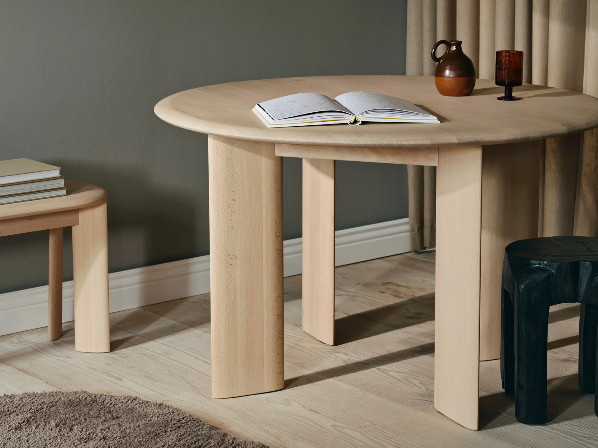 Bevel Table - Round Ø117 - White Oiled Oak - Image 2