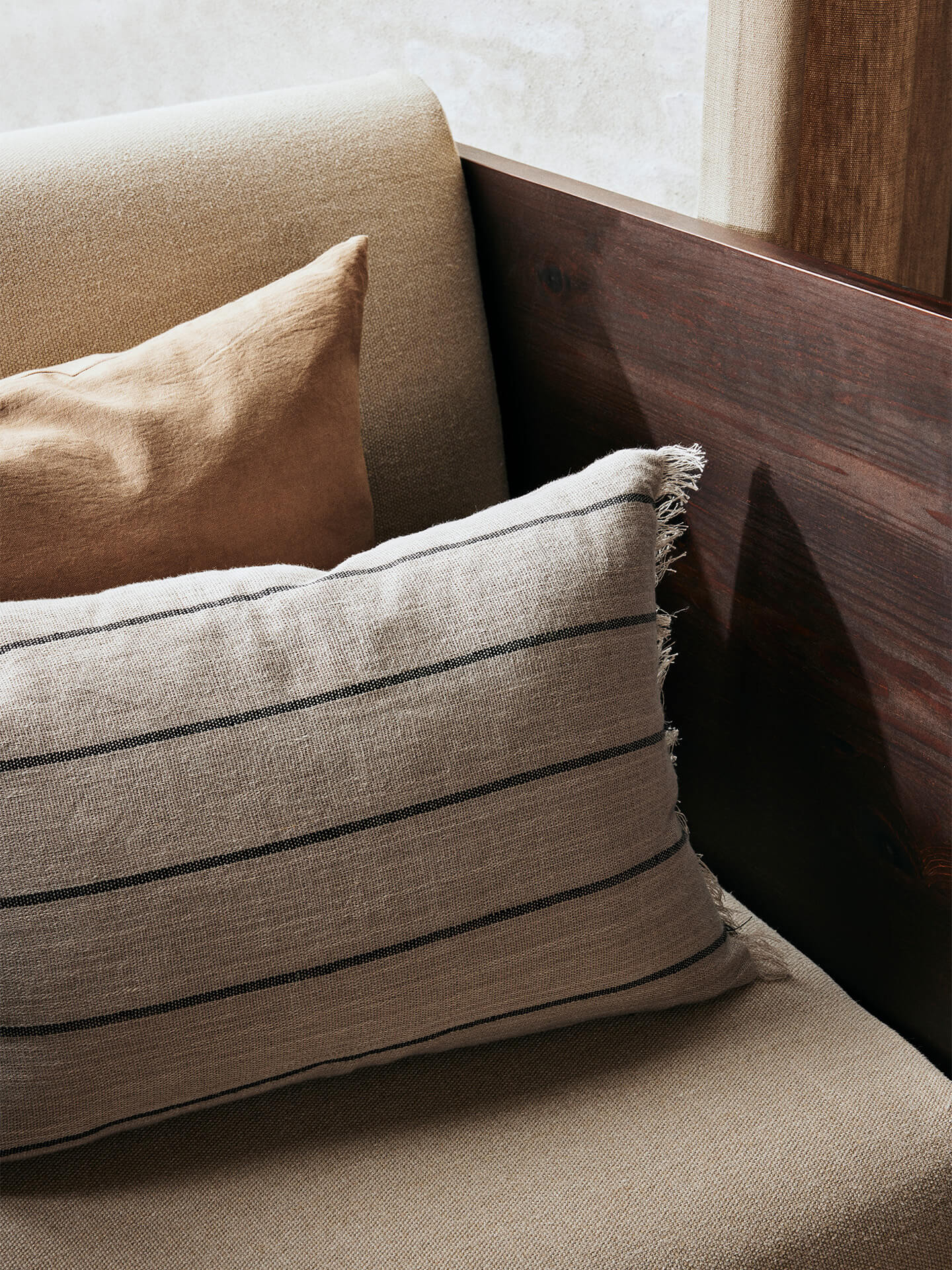 Calm Cushion - Rectangular - Camel/Black - Image 2
