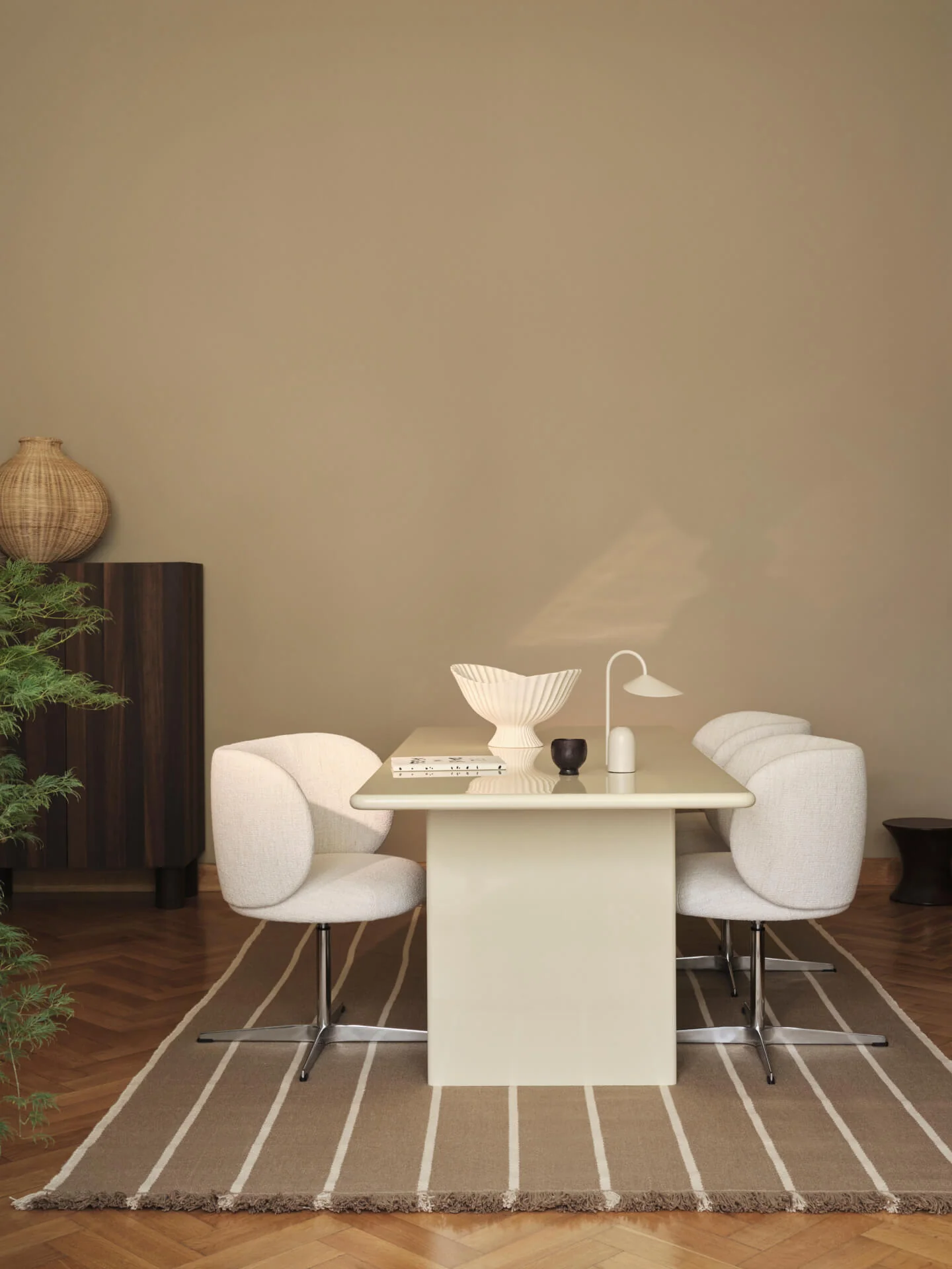 Calm Kelim Rug - Dark Sand/Off-White - Image 3