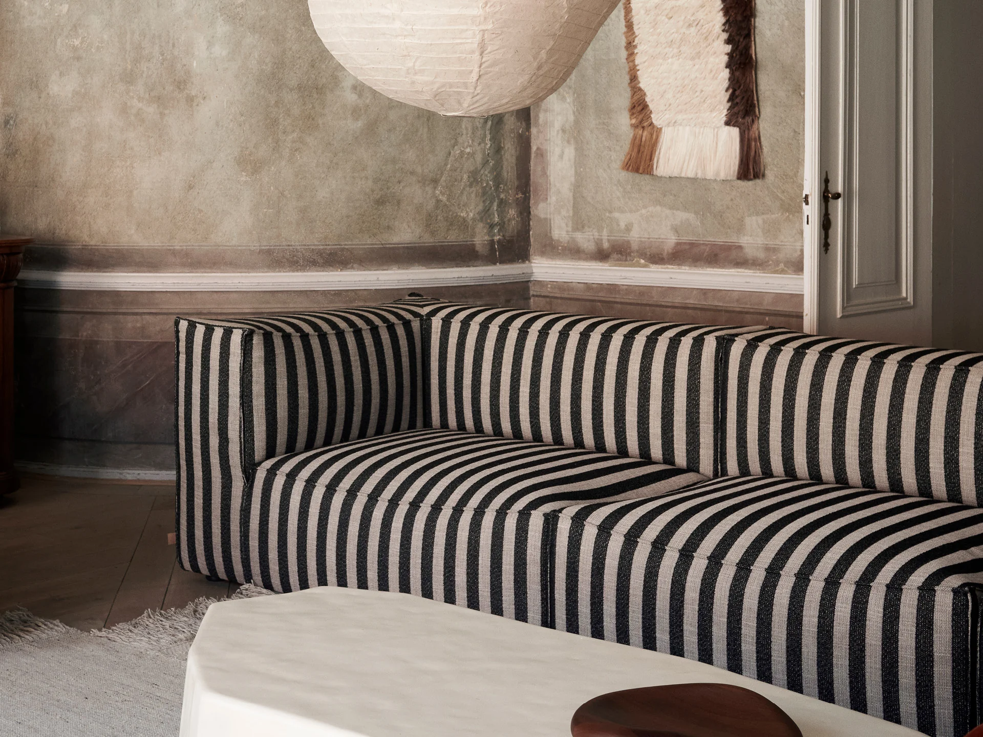 Catena Sofa Armrest Right L401 - Louisiana - Sand/Black - UK - Image 2