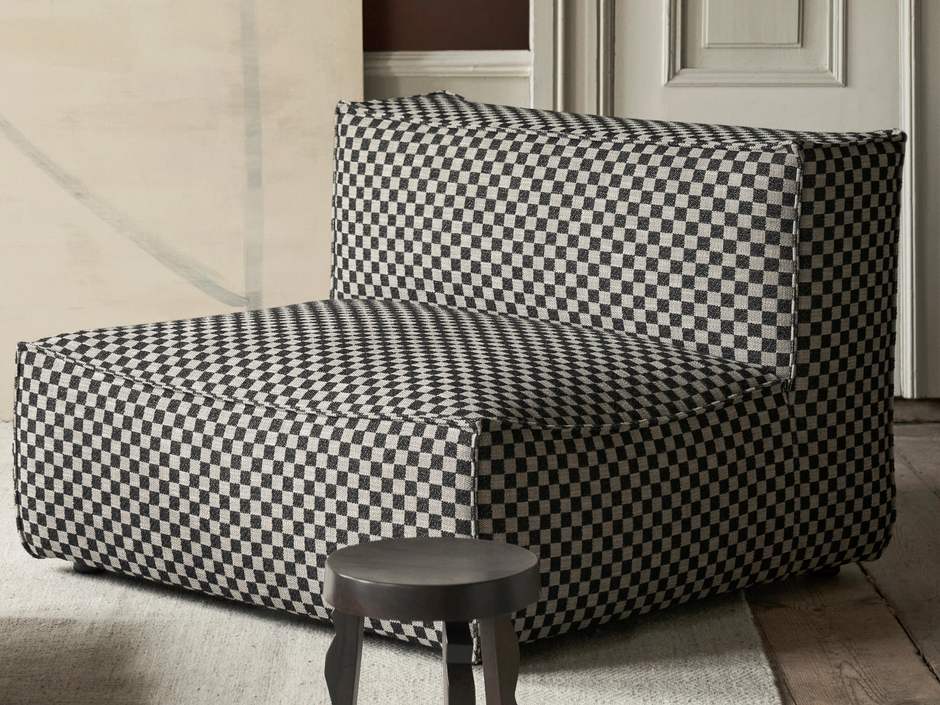 Catena Sofa Center L100 - Check - Sand/Black - UK - Image 2