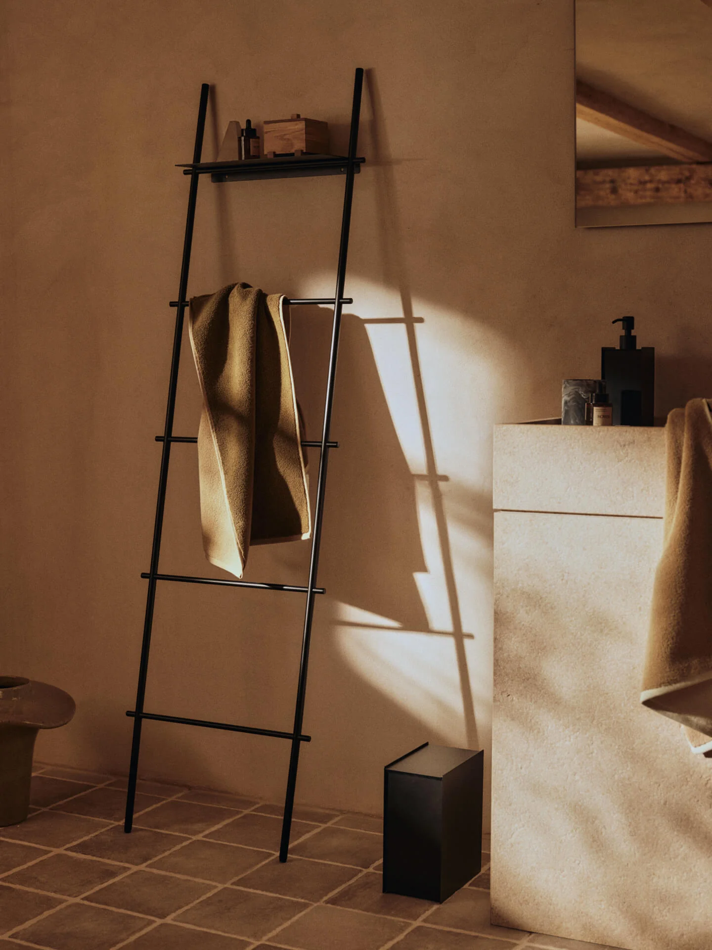 Ekko Bath Towel - Olive/Cashmere - Image 2