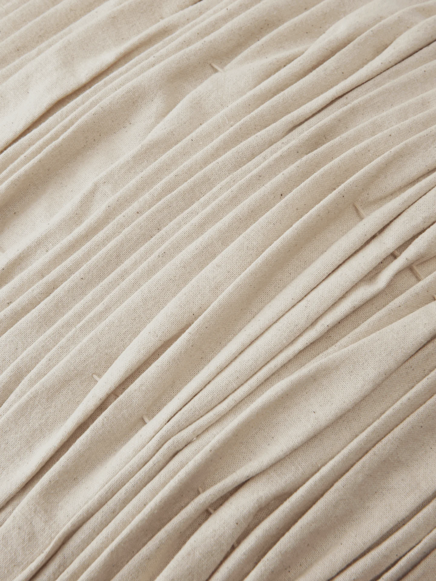 Falda Smocked Cushion - Undyed - Image 4