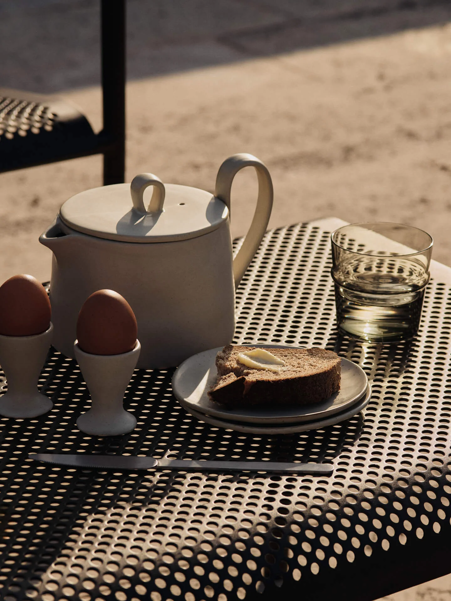 Flow Egg Cups - Set of 2 - Off-White Speckle - Image 3