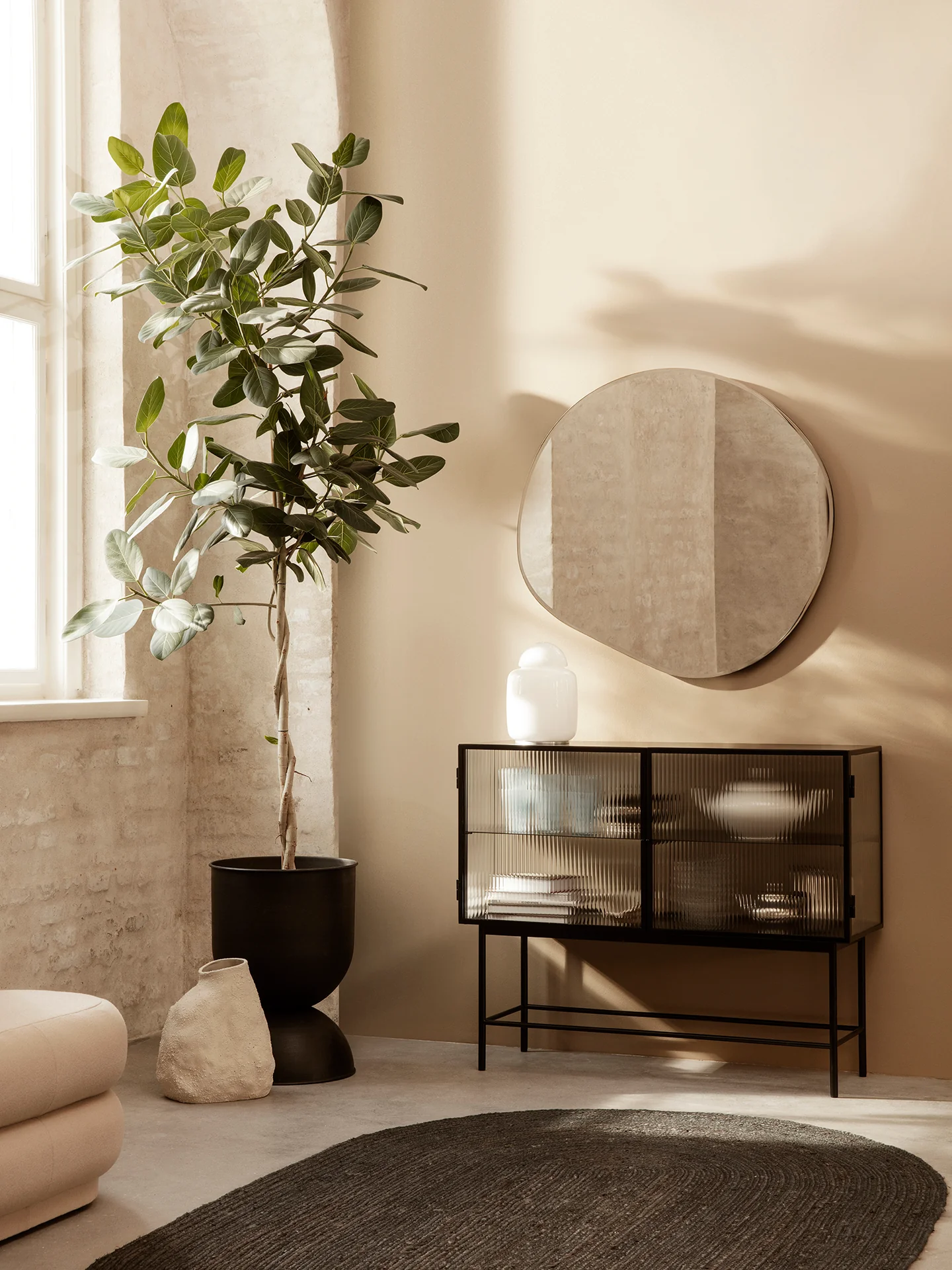 Haze Sideboard - Reeded Glass - Black - Image 2