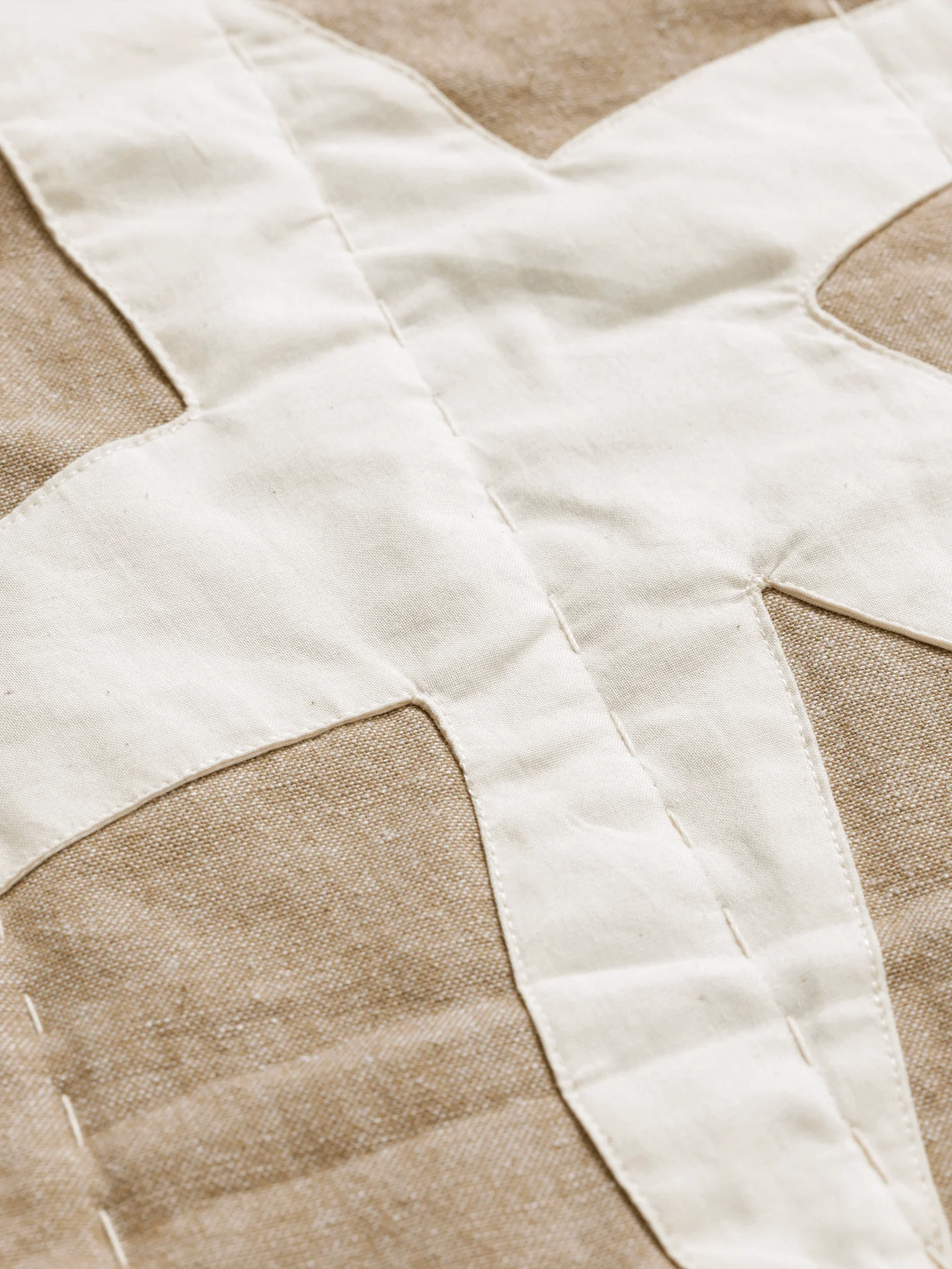Kove Applique Quilted Blanket - Tan/Cashmere - Image 3