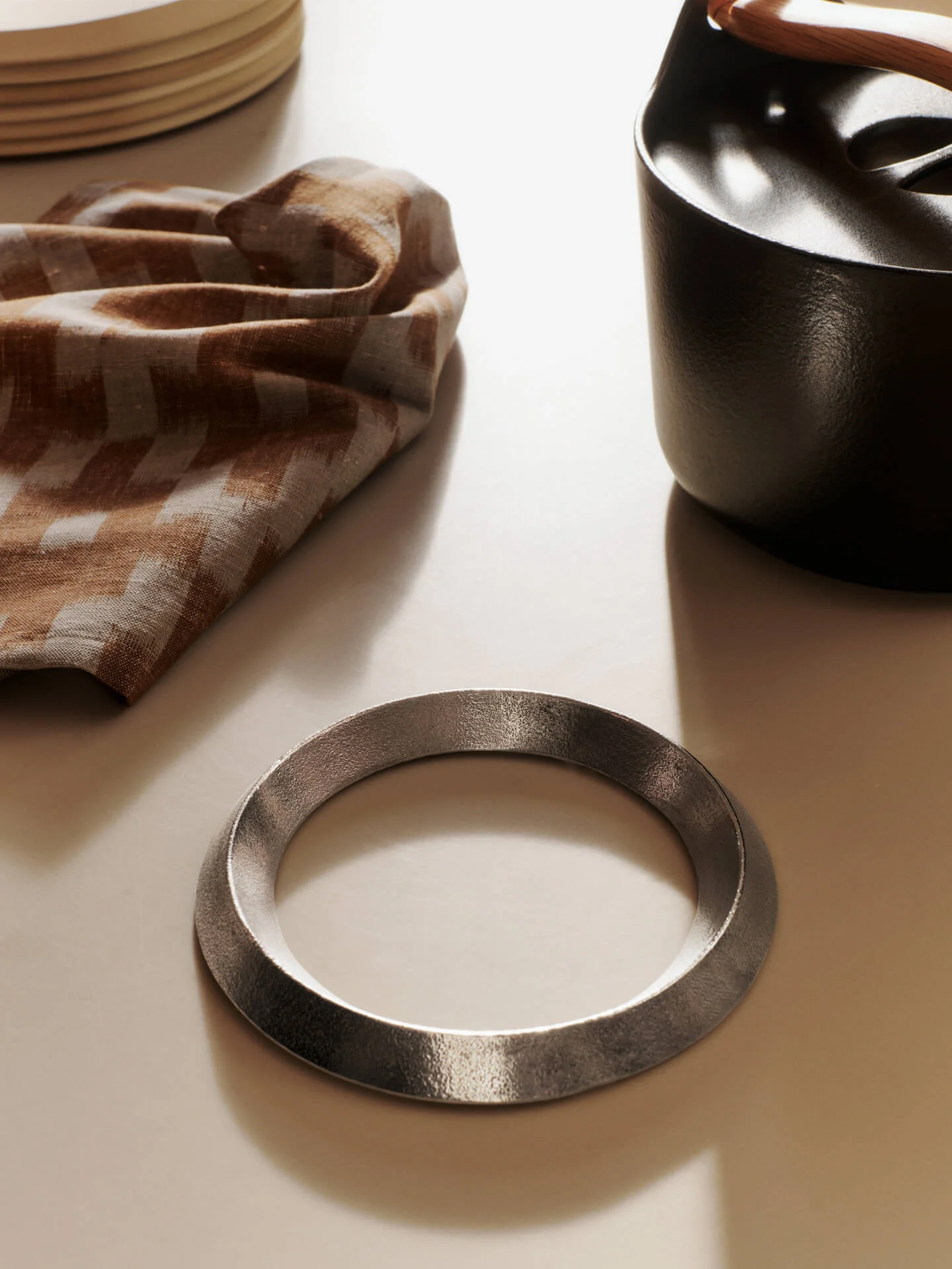 Levee Trivet - Aluminium - Image 2