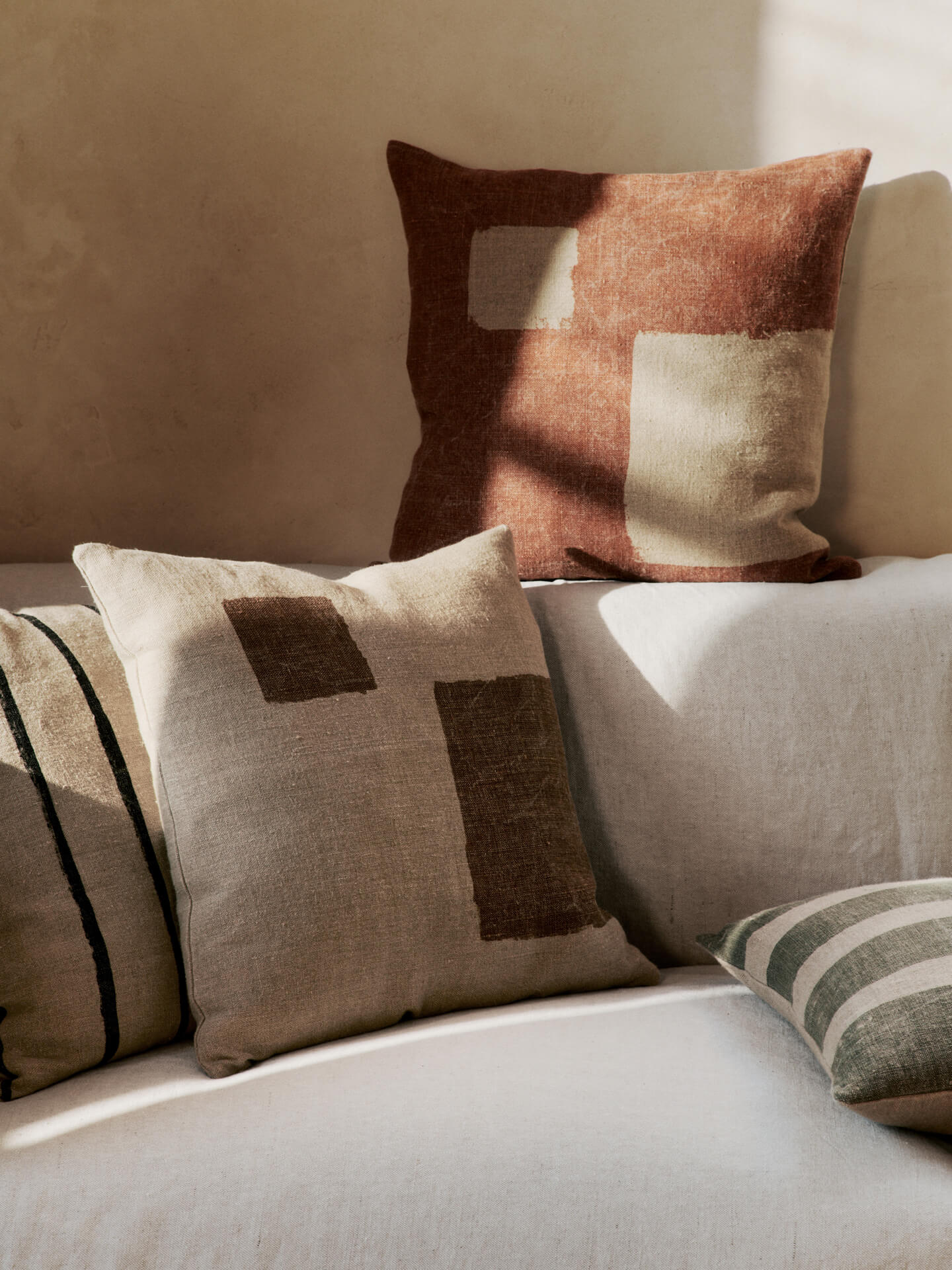 Oleo Cushion - Natural/Sugar Kelp - Image 3