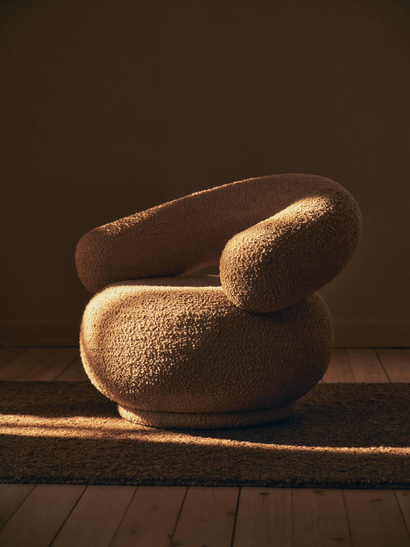 Orbo Lounge Chair - Raw Bouclé - Natural - UK - Image 2
