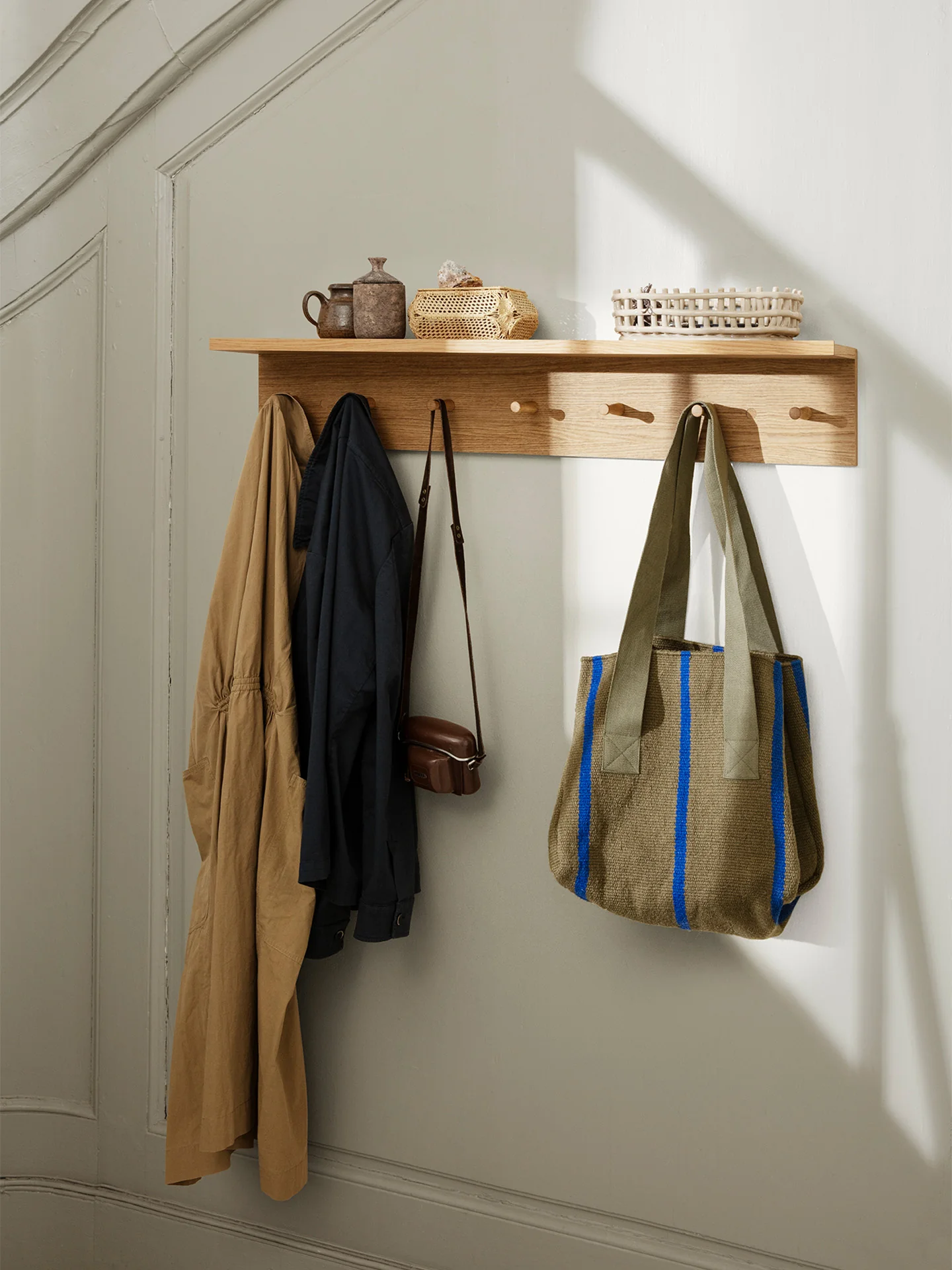 Place Rack - Large - Oak - Image 2