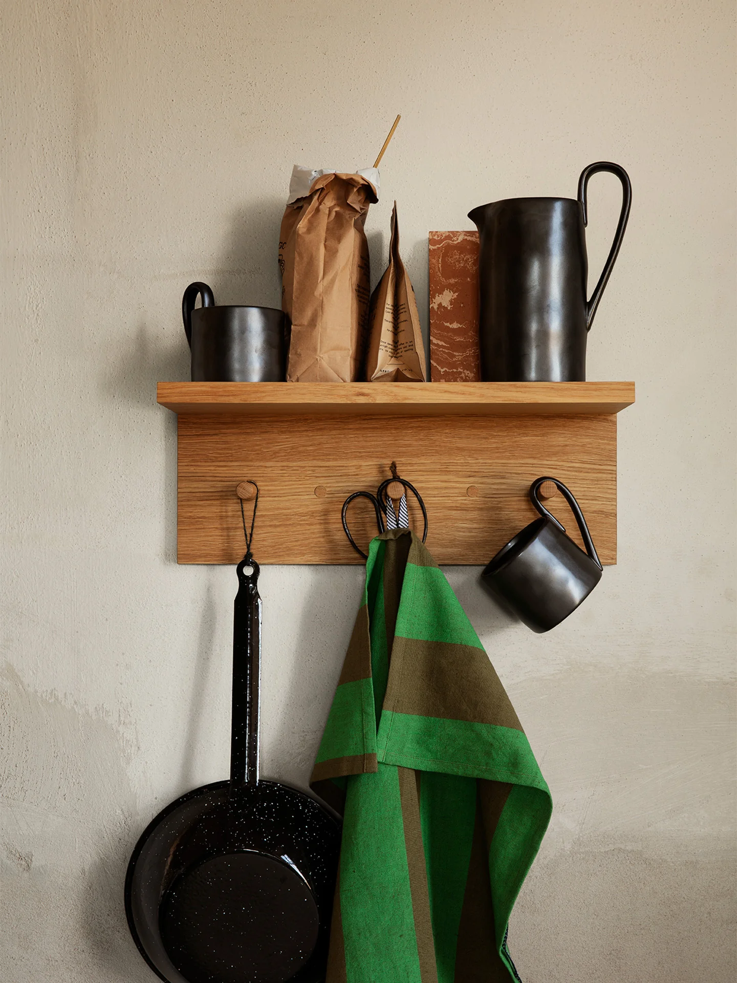 Place Rack - Small - Oak - Image 4