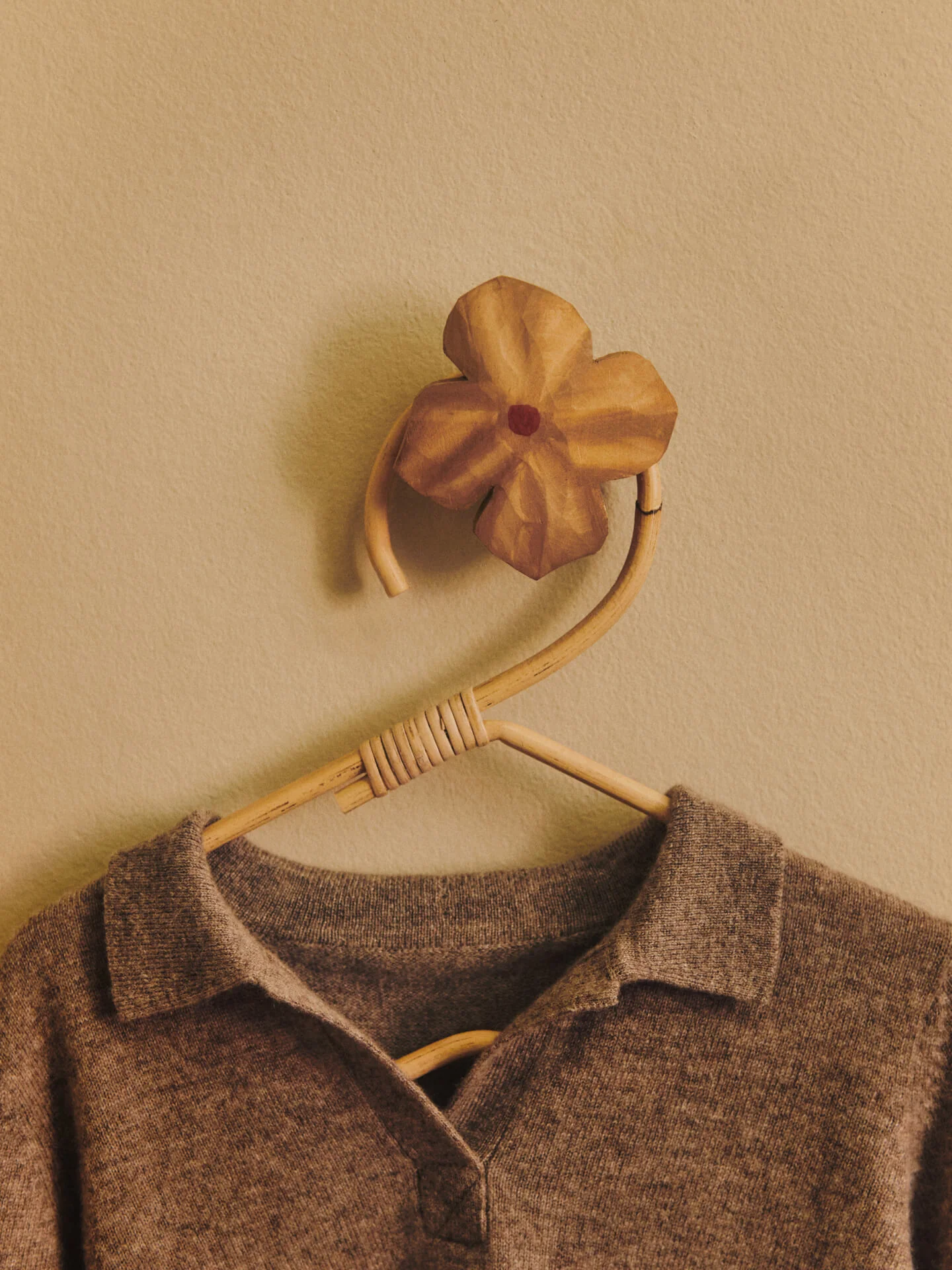 Poesie Hand-carved Hook - Rose - Image 2