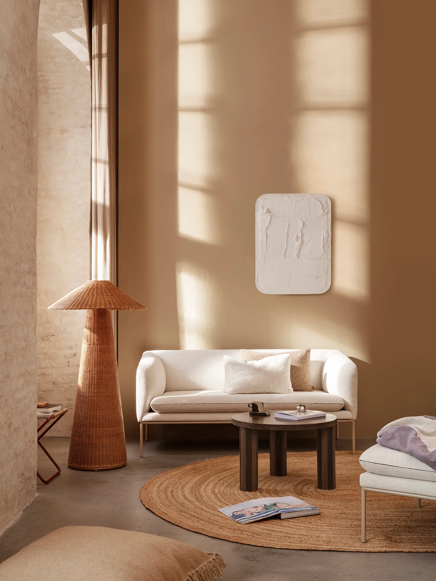 Post Coffee Table - Small - Lines - Image 2