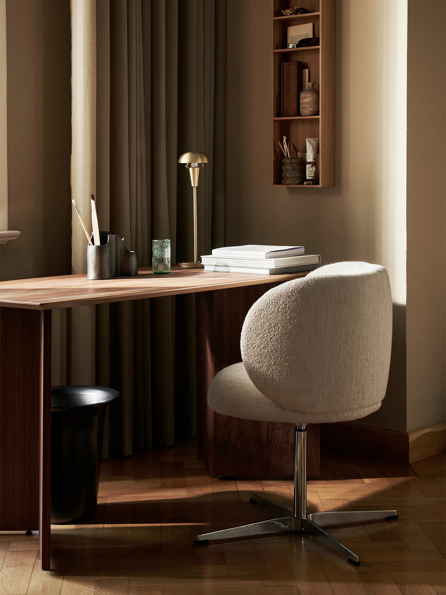 Rico Dining Chair - Swivel - Bouclé - Off-White - UK - Image 3