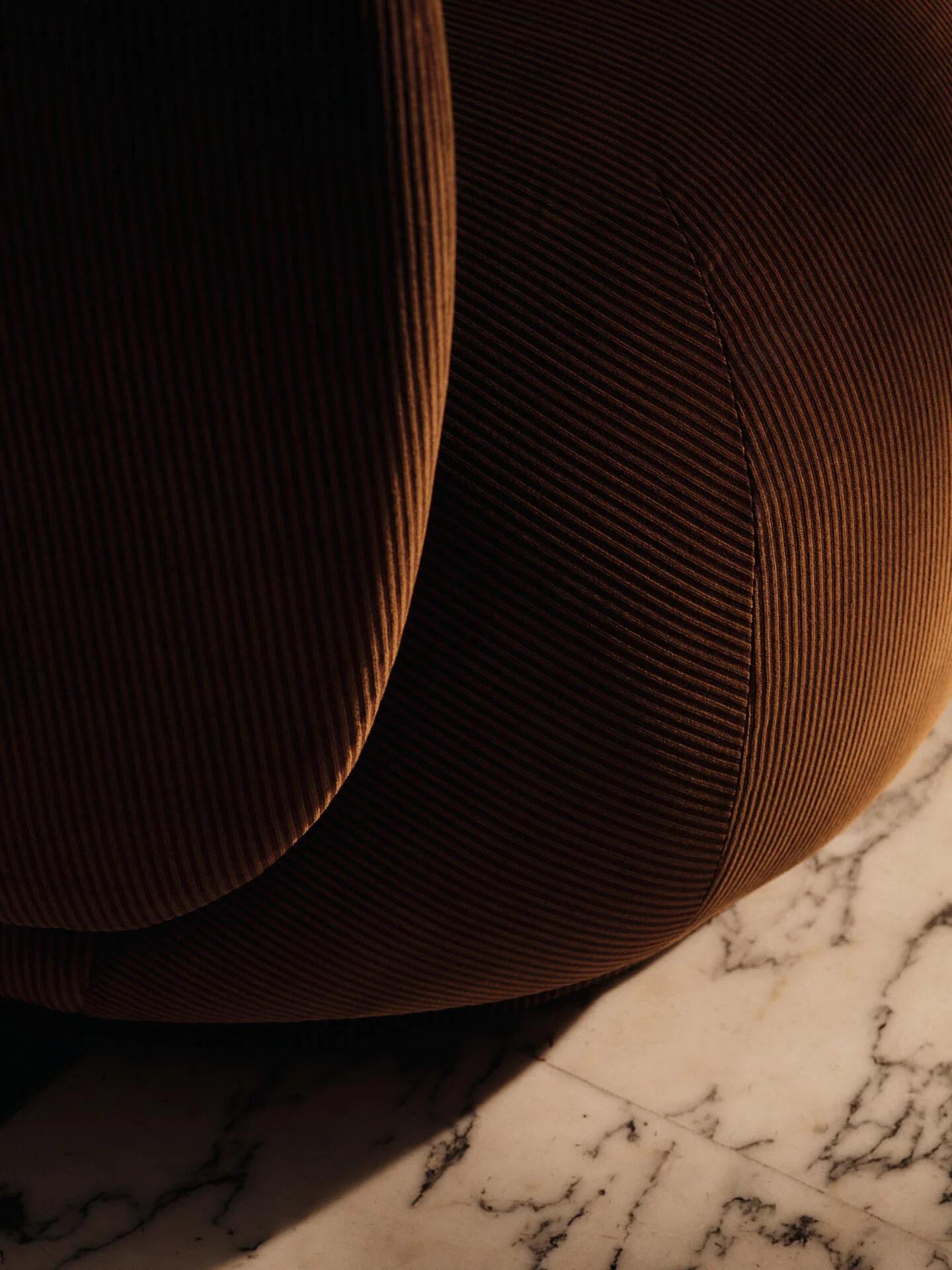 Rico Lounge Chair - Devoré Velvet - Rust - UK - Image 2