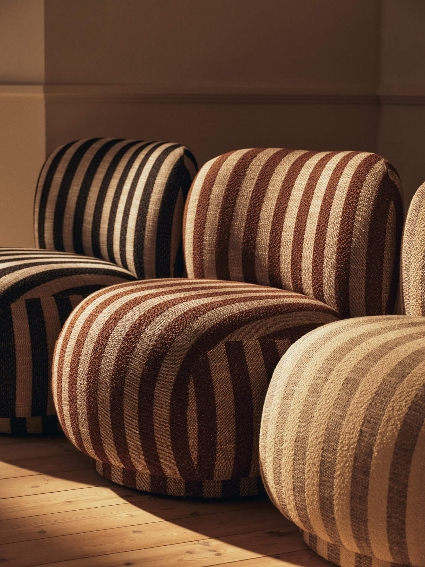 Rico Piccolo Lounge Chair - Louisiana - Sand/Black - UK - Image 4