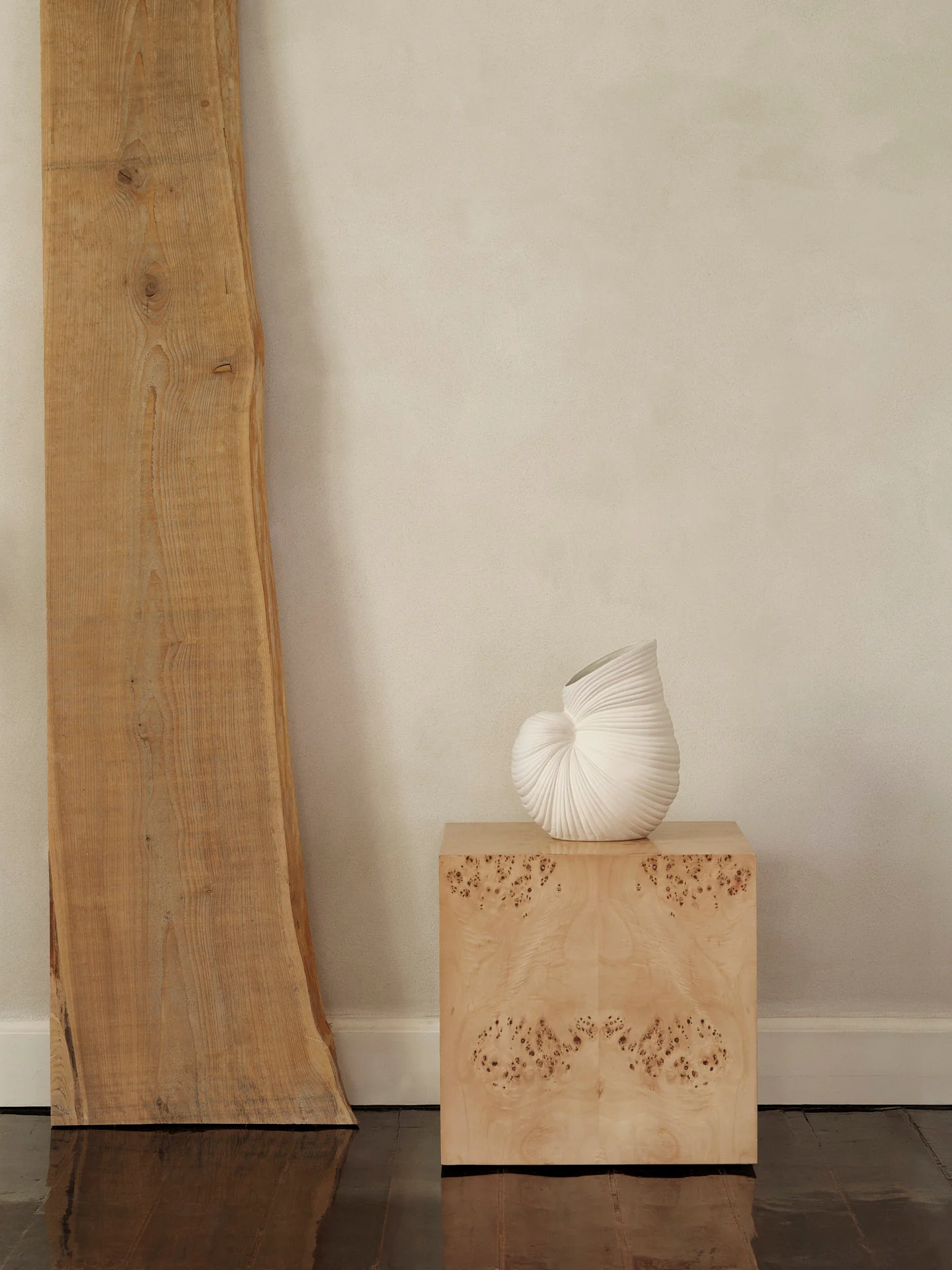 Shell Vase - Off-White - Image 4