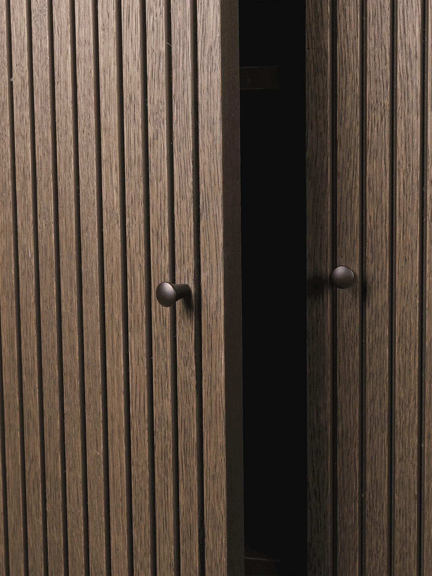 Sill Cupboard - Tall - Dark Stained Oak - Image 5