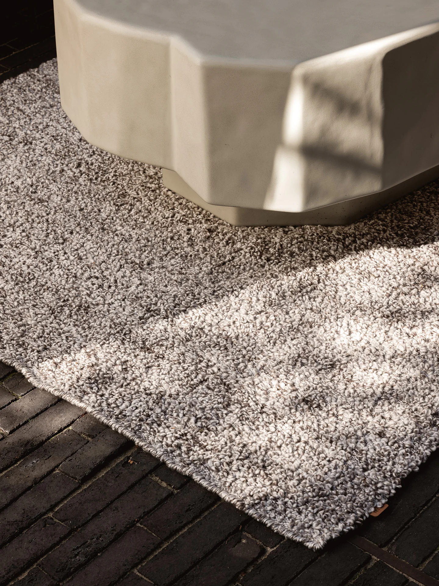 Slub Bouclé Rug - Charcoal - Image 3