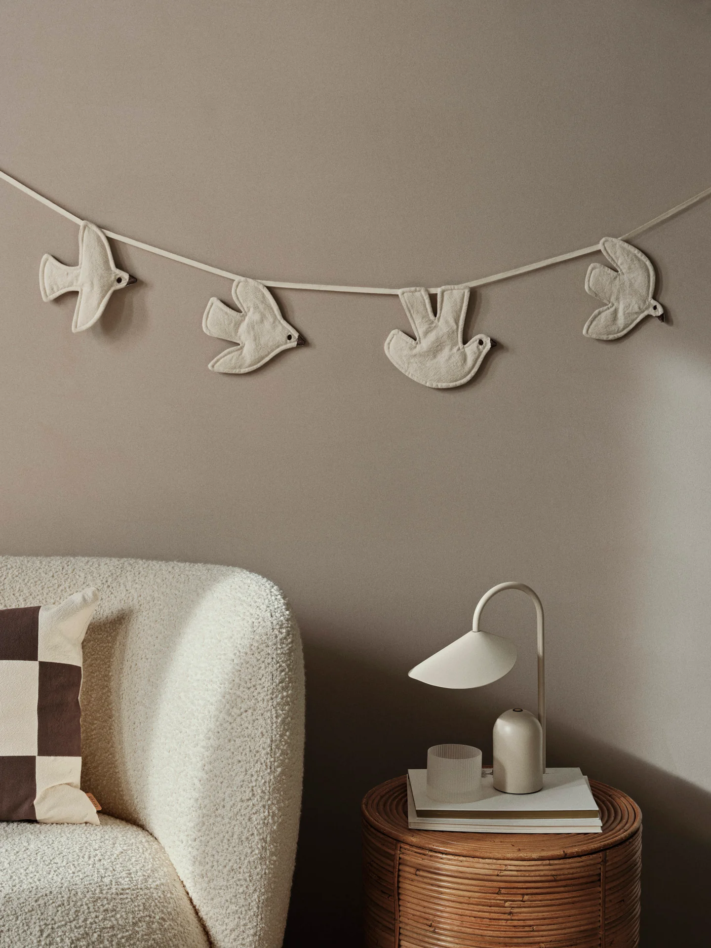 Swif Bird Garland - Undyed - Image 2