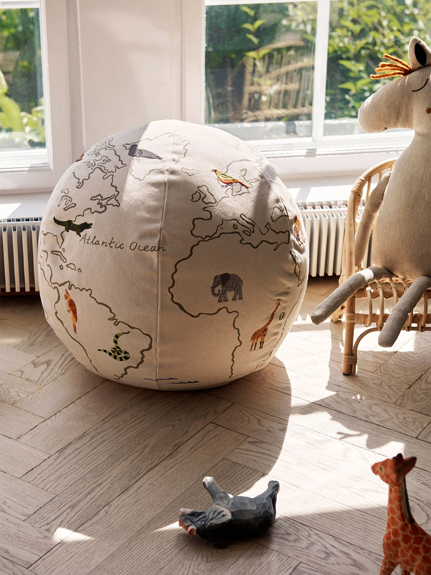 The World Pouf - Off-white - Image 2