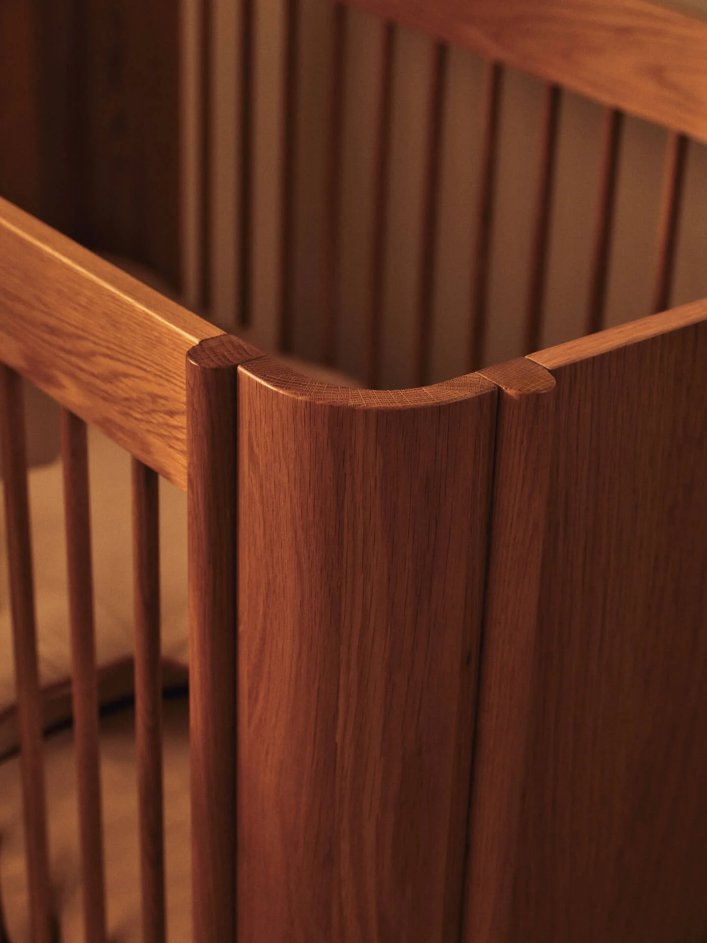 Tilu Baby Cot - Natural Oak - Image 4