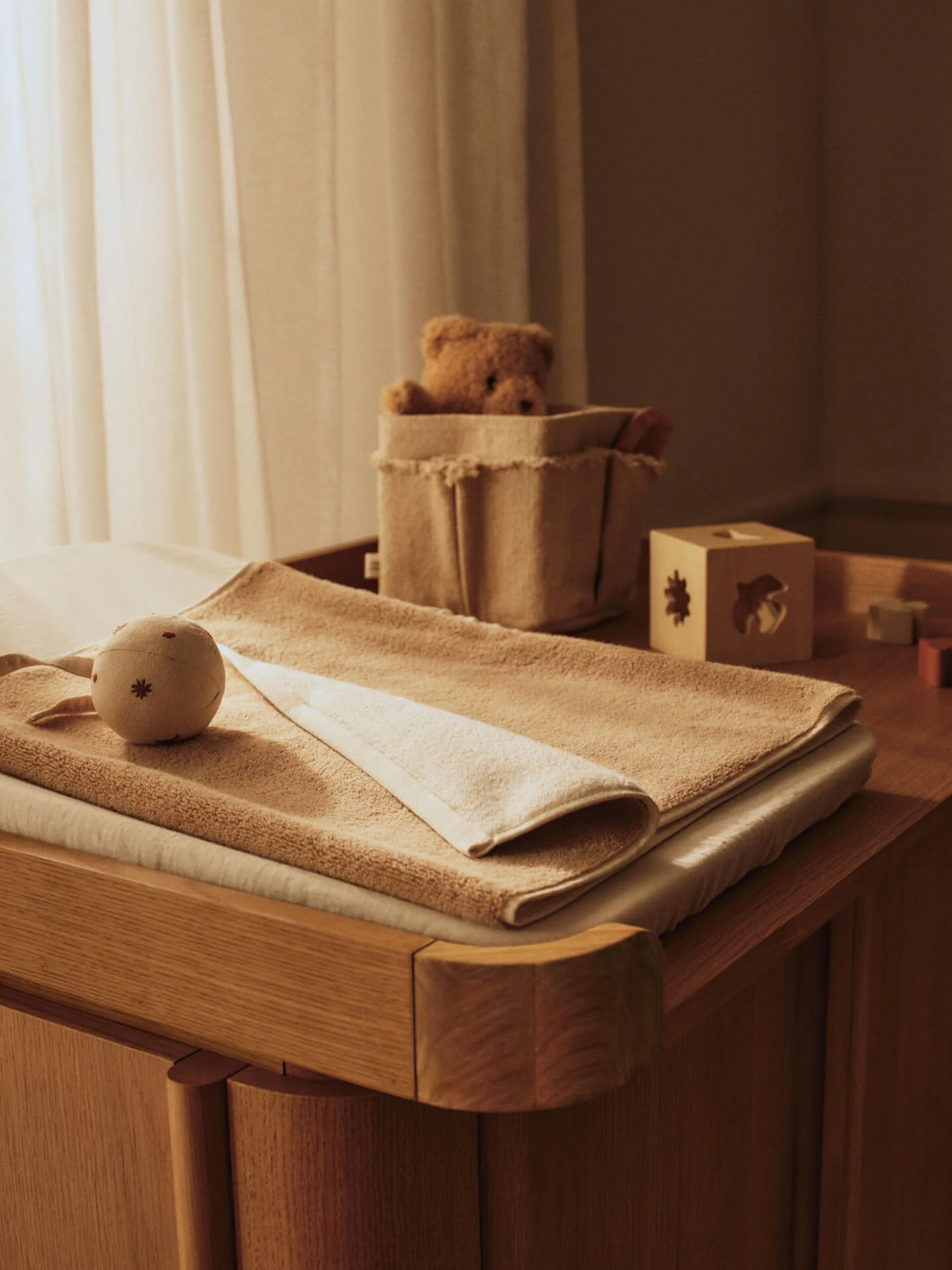 Tilu Changing Unit - Natural Oak - Image 2