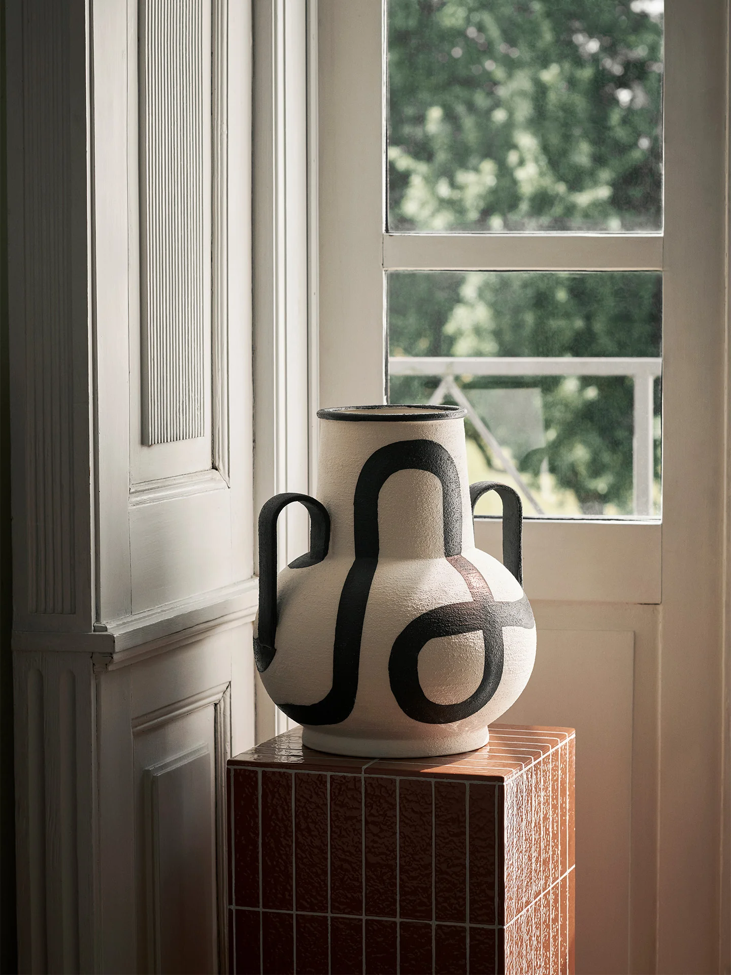 Trace Vase - Off-white - Image 2