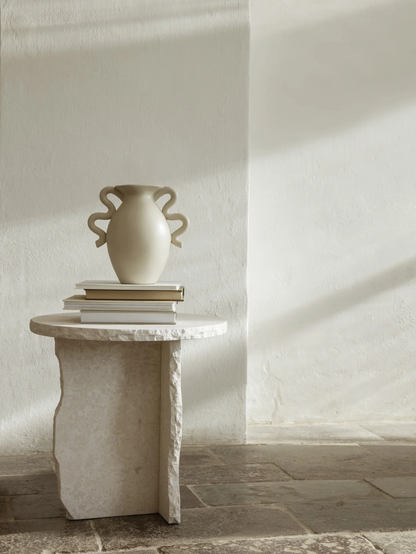 Verso Table Vase - Cream - Image 2