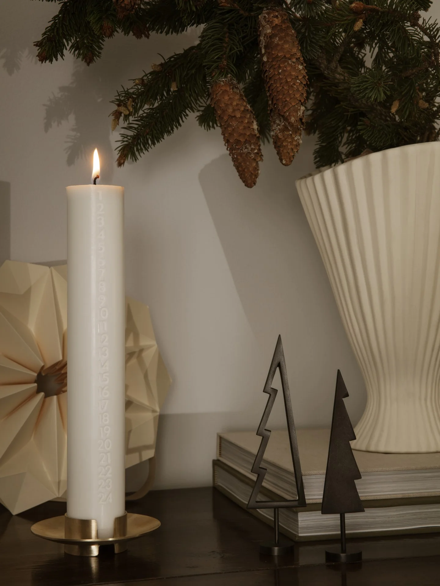 Winterland Black Brass Tree - Solid - Image 2
